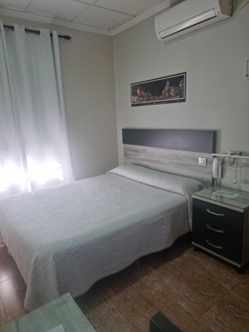 Hostal Restaurante El Paraiso Don Benito Eksteriør bilde