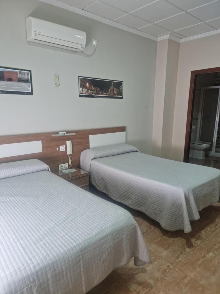Hostal Restaurante El Paraiso Don Benito Eksteriør bilde