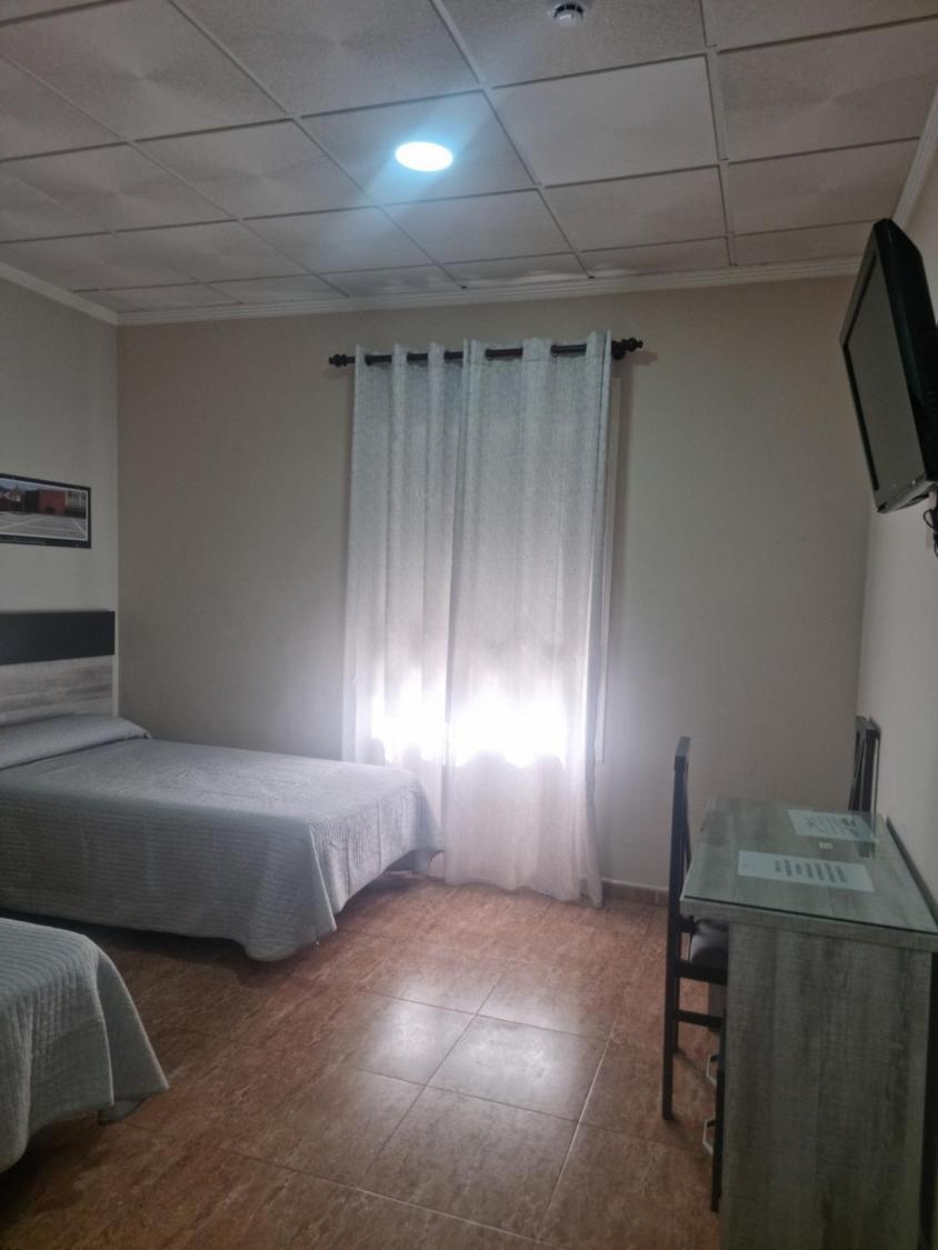 Hostal Restaurante El Paraiso Don Benito Eksteriør bilde
