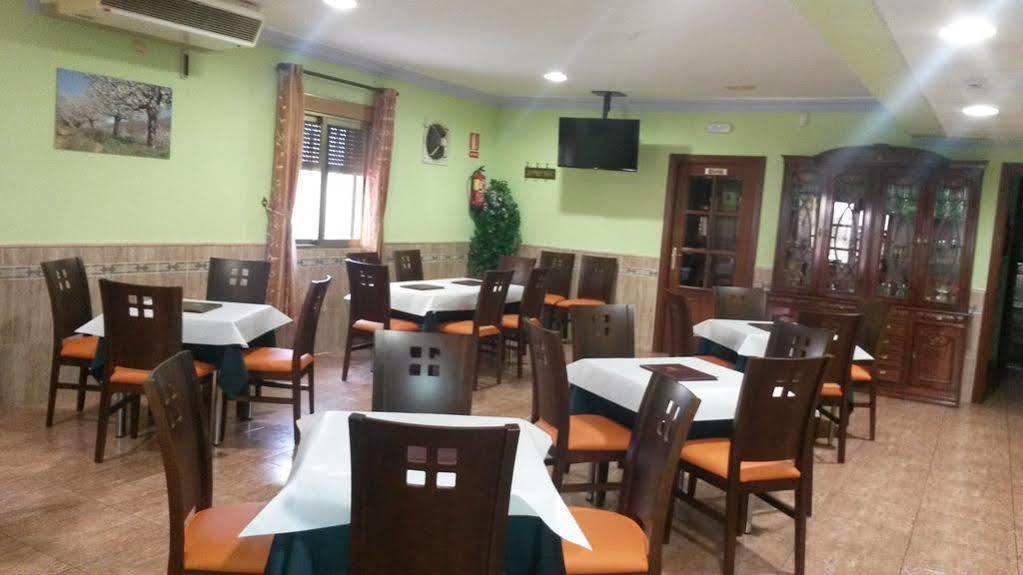 Hostal Restaurante El Paraiso Don Benito Eksteriør bilde